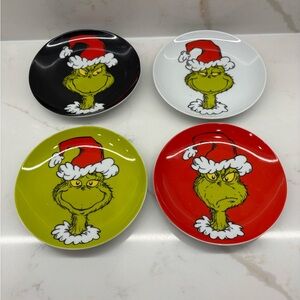 Set of 4 NEW Dr Seuss The Grinch Holiday Dessert Appetizer Plates 2021